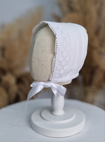 Taufmütze BRUNI mit Spitze für Jungen und Mädchen, Baumwolle, Taufhaube, Mütze für Taufe
