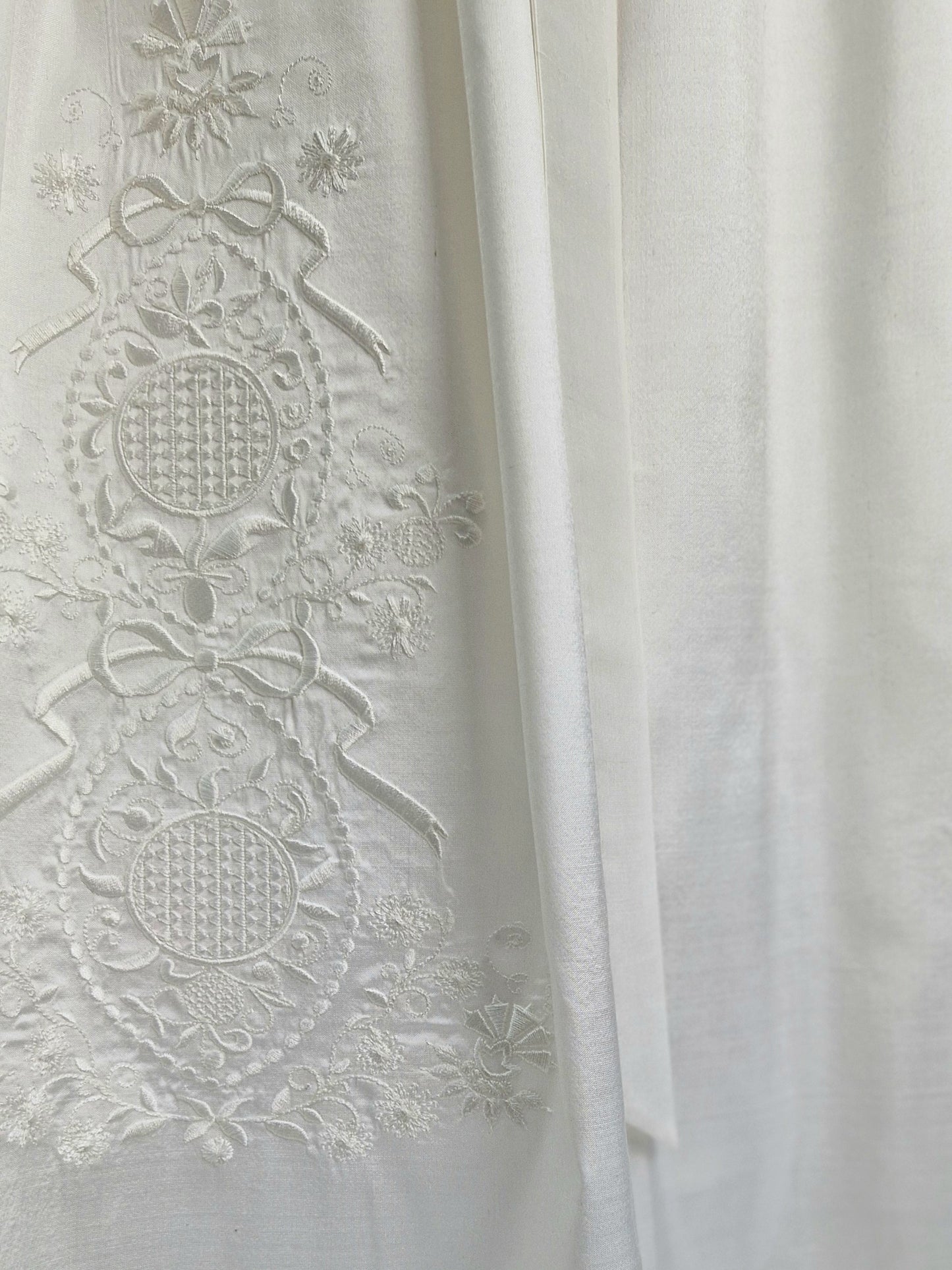 WILHELM Taufkleid aus Seide mit Mütze, für Jungen und Mädchen