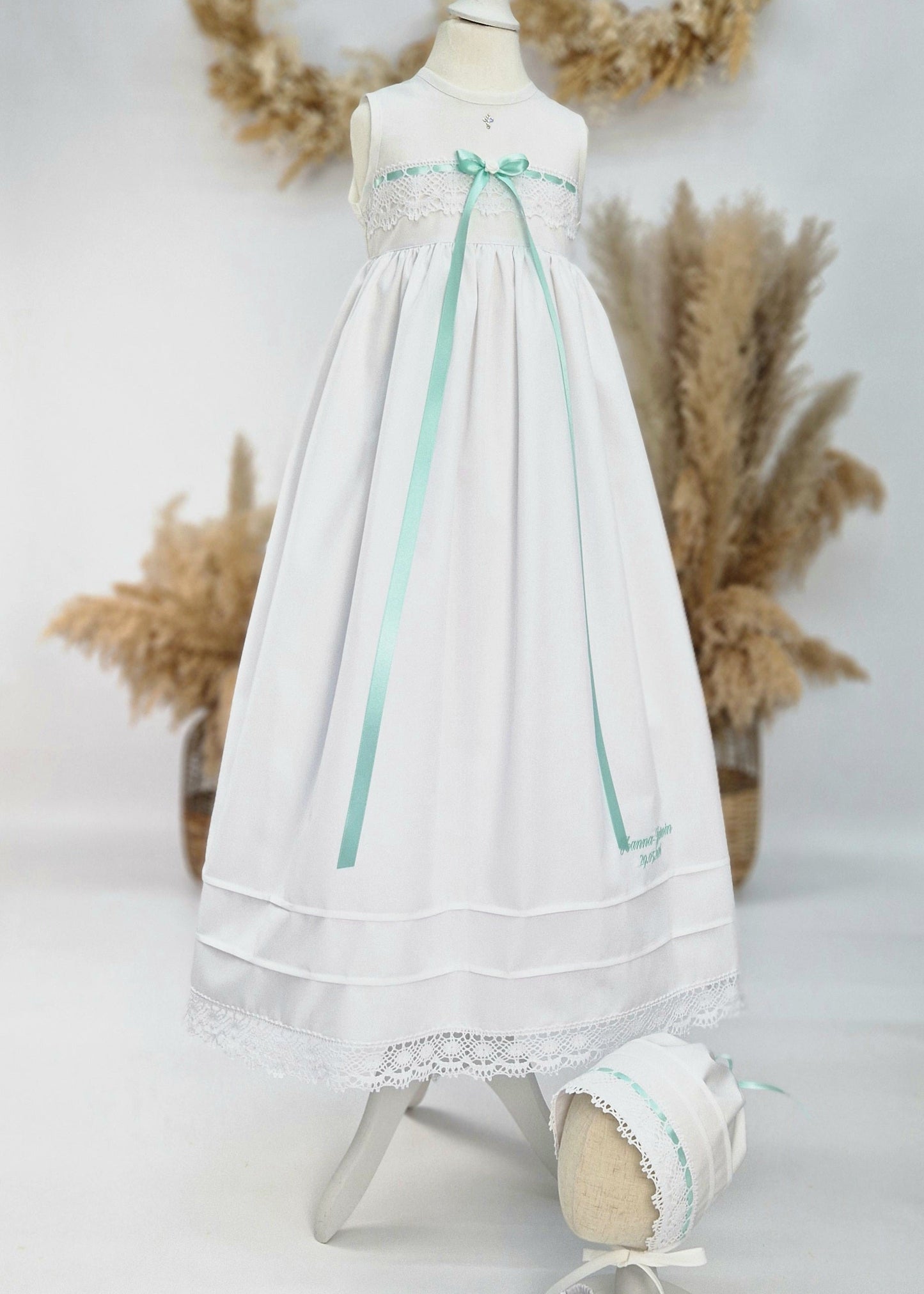 LEONIE Taufkleid im Set mit Mütze und Schuhen für Mädchen und Jungen, Baumwolle