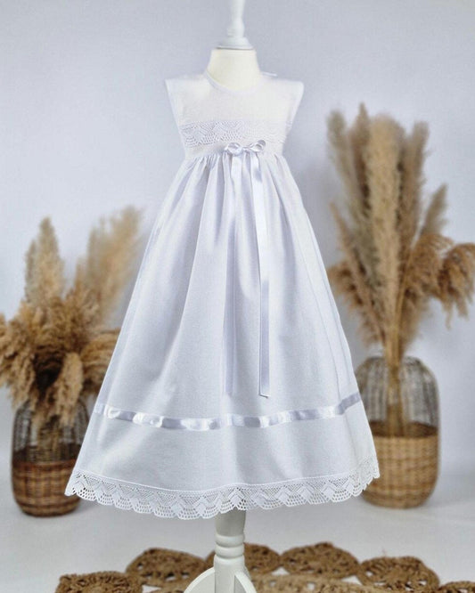 Handgefertigter Taufaufleger aus Baumwolle mit Baumwollspitze für Babys