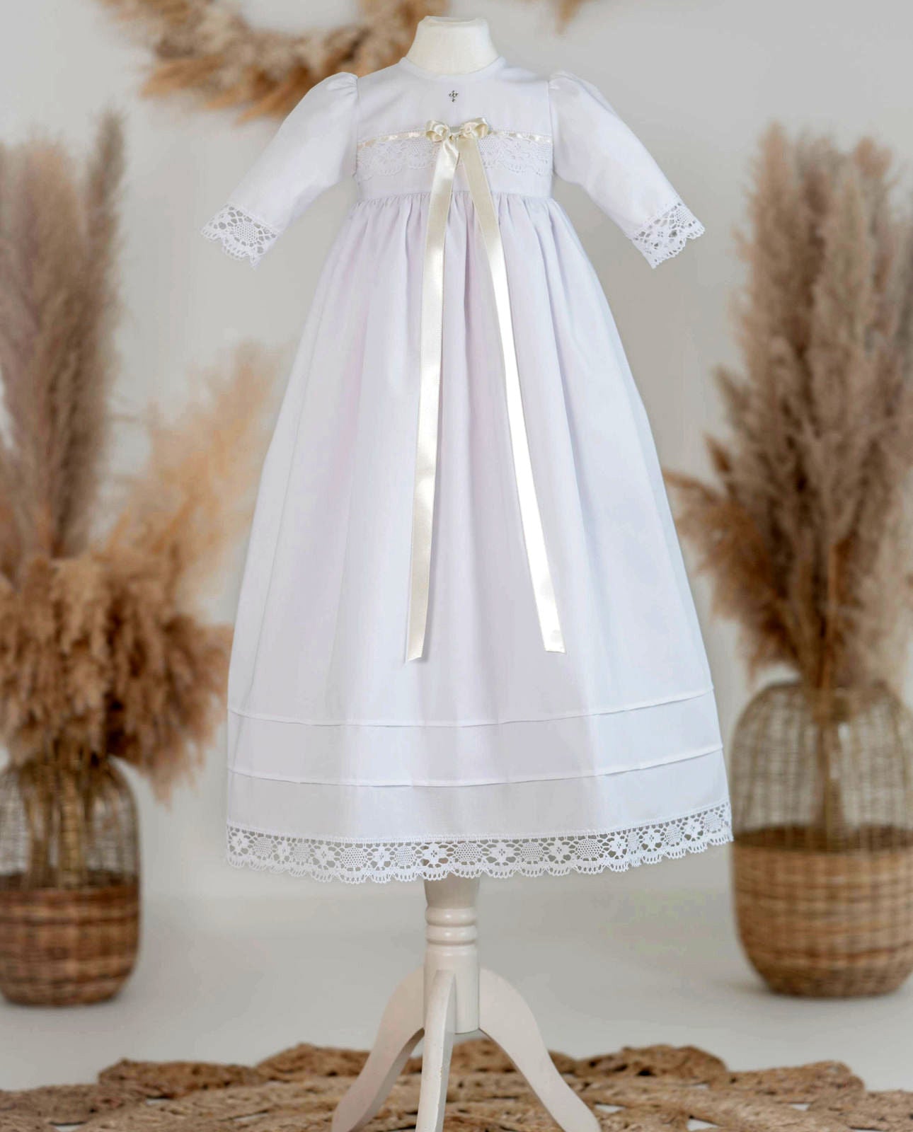 Handgefertigtes Taufkleid aus Baumwolle mit Swarovski Kreuz für Babys